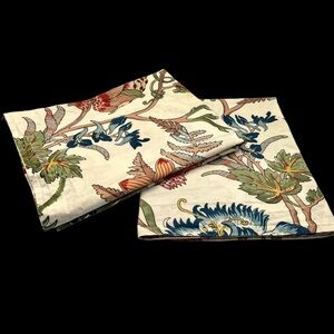 Pottery Barn Jacobean Floral King Pillow Shams  RARE Retired Set of 2